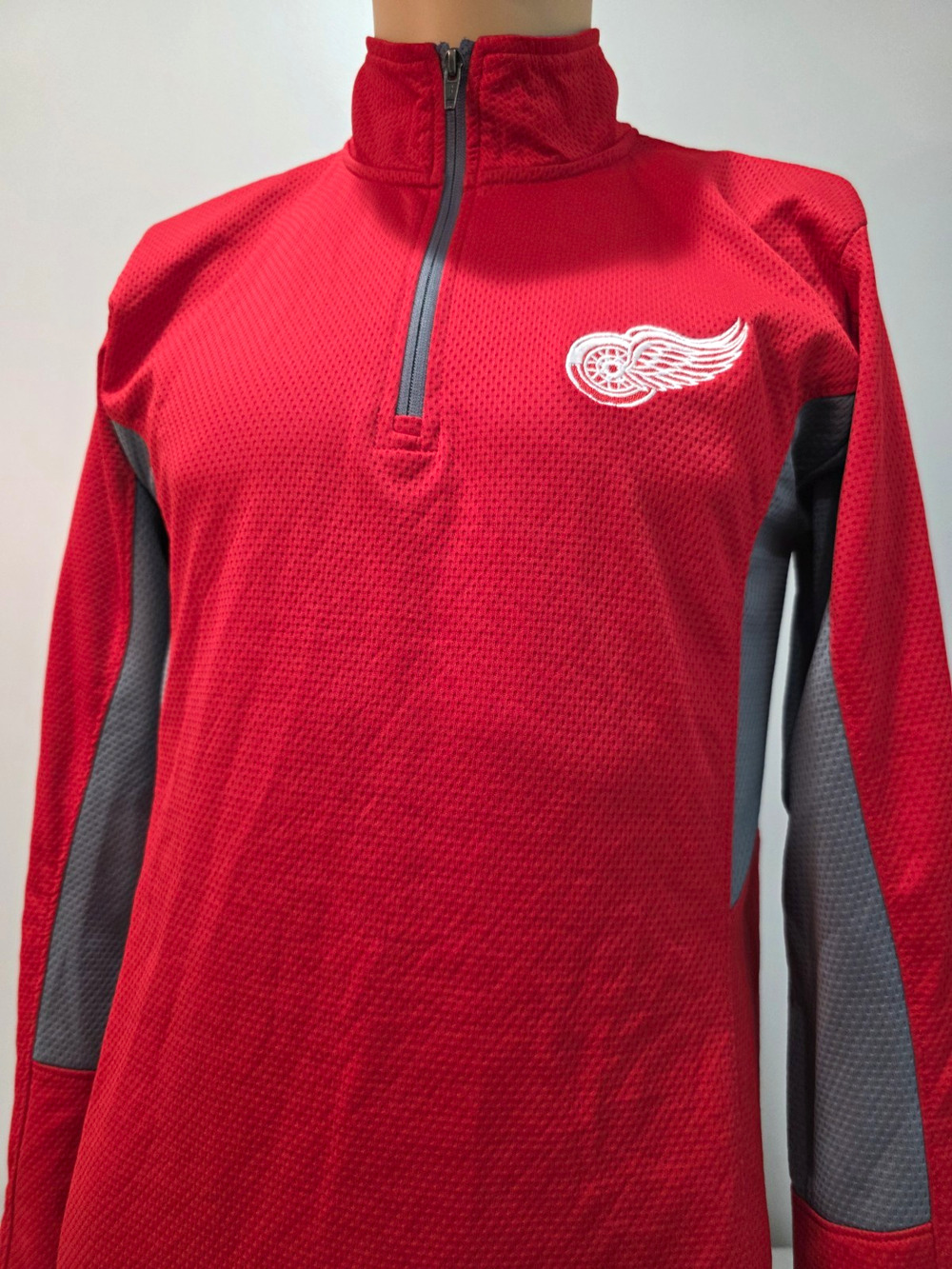 Detroit Red Wings Mens Small 1/4 Zip Pullover NHL Red Gray Performance Shirt